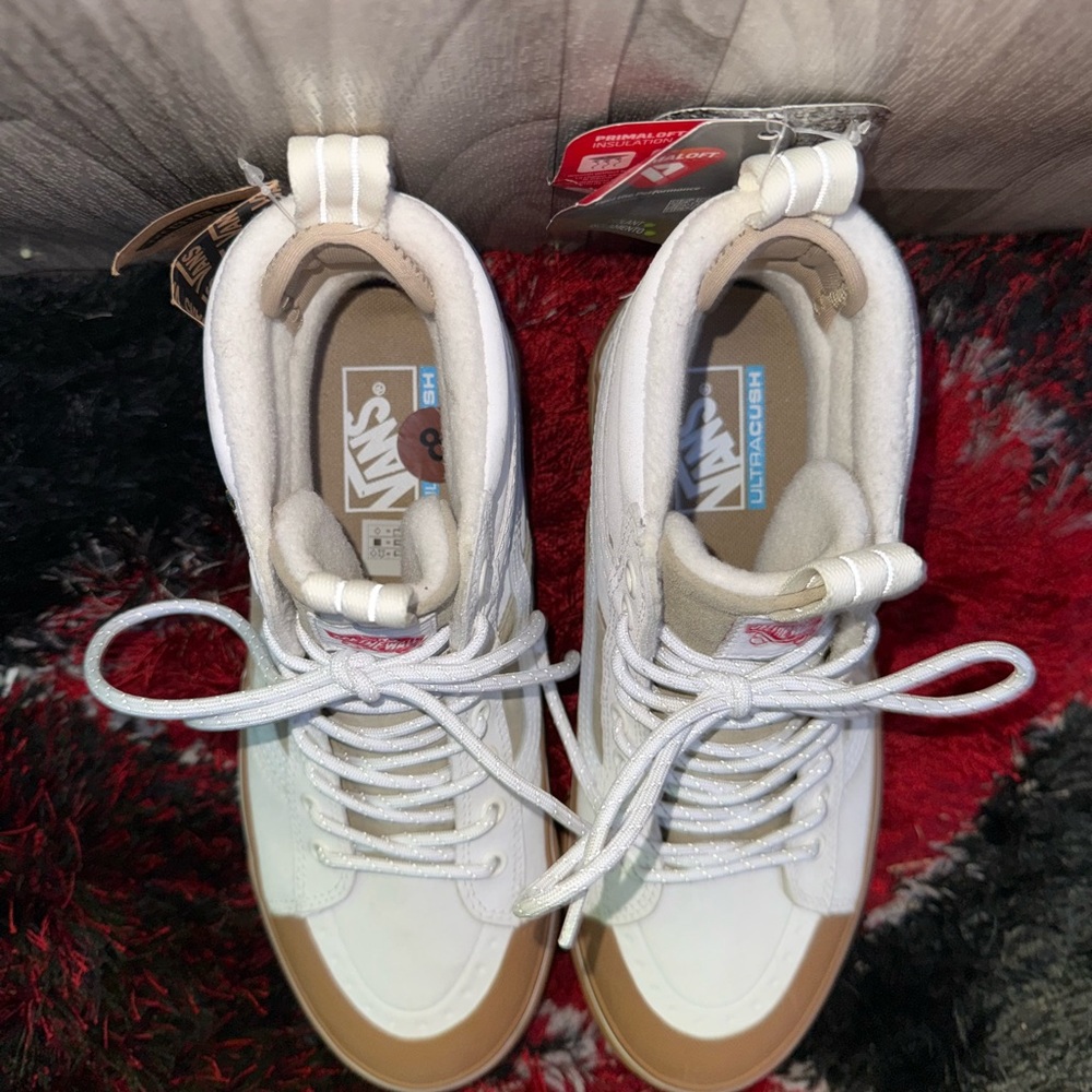 Vans Sk8-Hi MTE-2 White and Tan High-Top Sneakers Classic Design Size: 8 - Picture 7 of 7